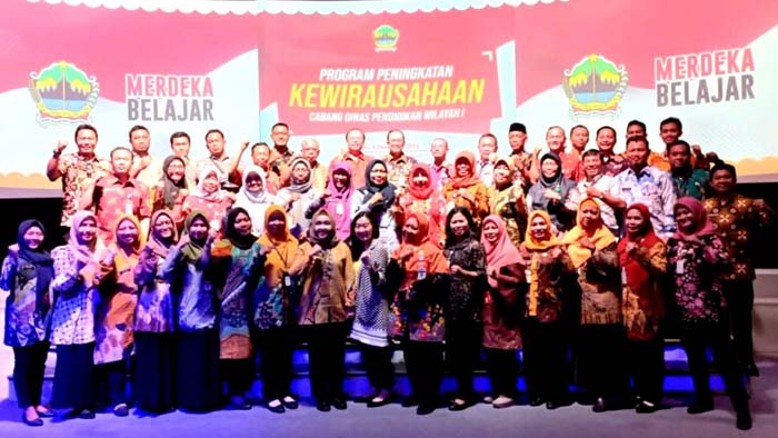Antusiasme Peserta Tinggi dalam Diskusi Program Peningkatan Kewirausahaan di Studio Dreamlight