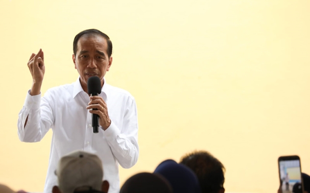 Persediaan Dipastikan Aman, Presiden Jokowi dan Pj Gubernur Jateng Salurkan Bantuan Beras