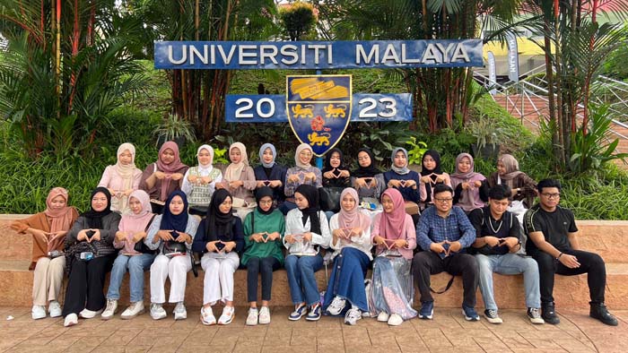 Mahasiswa FEB UNAIR Bagikan Pengalaman Pertukaran Pelajar di Universiti Malaya