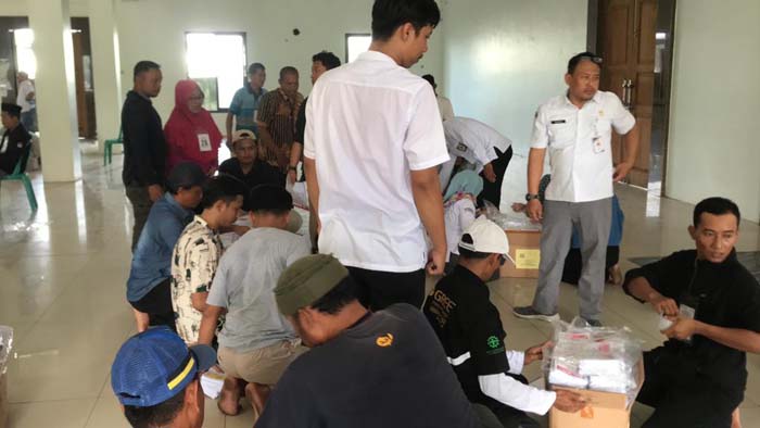 KPU Demak Lakukan Sortir dan Pelipatan Surat Suara, Targetkan 4000 Lembar di Hari Pertama