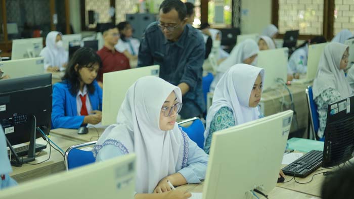 Antusiasme Tinggi! Olimpiade Sains Airlangga di UNAIR Dibanjiri 2066 Siswa dari Seluruh Indonesia