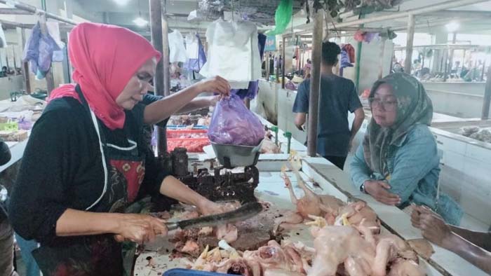 Harga Daging Sapi dan Ayam Potong Masih Stabil, Diprediksi Melonjak Mendekati Lebaran