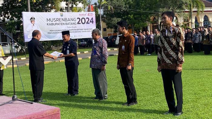 Sebanyak 315 ASN di Kabupaten Batang Menerima Kenaikan Pangkat