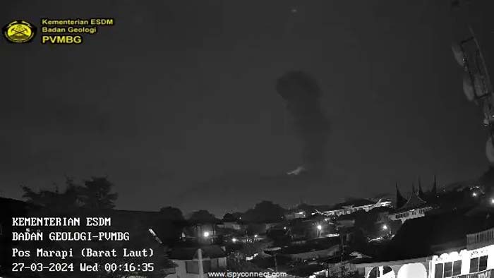 Gunung Marapi Kembali Erupsi, Penerbangan Dibatalkan dan Bandara Tutup Sementara