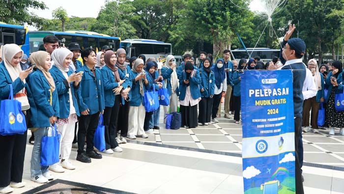 UNAIR Berangkatkan 550 Mahasiswa Mudik Gratis Jelang Lebaran