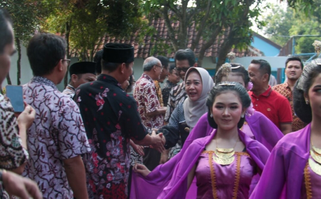 Bupati Tiwi Mengajar di SMAN 2 Purbalingga, Minta Siswa Paham Empat Pilar Kebangsaan 