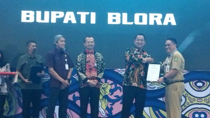 Kabupaten Blora Terima Penghargaan Kematangan UKPBJ Level 3 Proaktif dari LKPP