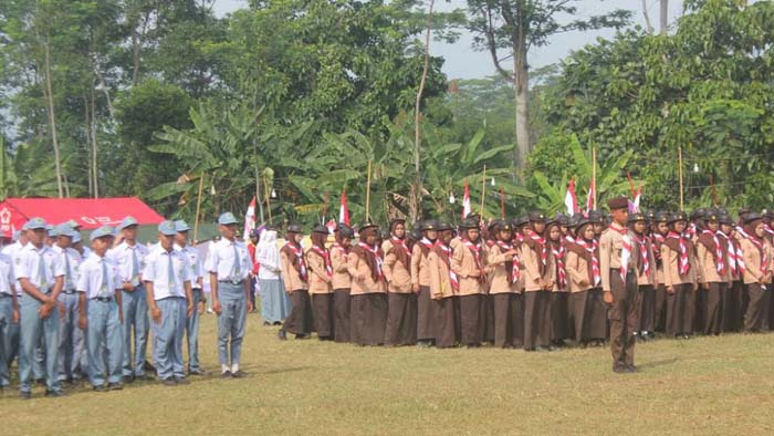 OSIS dan Pramuka MAN Batang Gelar Kemah Bakti OSIS dan Penerimaan Tamu Ambalan untuk Latih Kemandirian Peserta Didik
