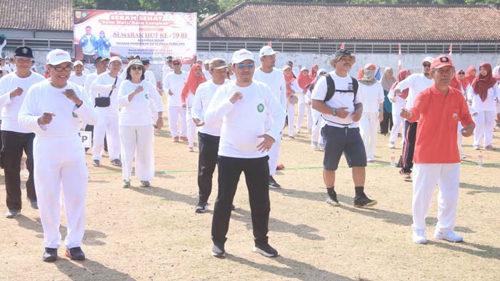 Yayasan Pendidikan Satya Praja Pemalang Gelar Senam Sehat Bersama Bupati dalam Rangka HUT RI ke-79