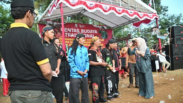 Bupati Purbalingga Hadiri Pentas Budaya Tradisional Kuda Kepang di Desa Nangkod