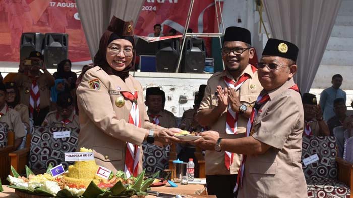 Peringati Hari Pramuka ke-63, Kwarcab Batang Gelar Upacara di Desa Kemiri Barat