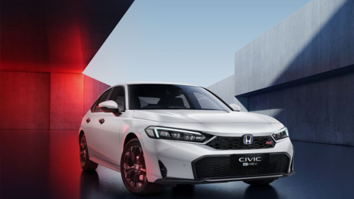 Honda Civic RS Hybrid: Sedan Sporty Ramah Lingkungan Resmi Dijual Rp 699 Juta