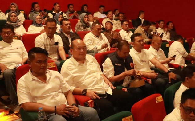 Adakan Nobar Film Sayap-Sayap Patah 2, Kapolres Wonosobo: Kami Ingin Dekat dengan Masyarakat