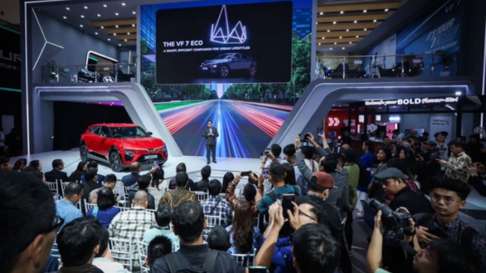 VinFast Luncurkan VF 7 di GIIAS 2025, Tawarkan SUV Listrik Mulai Rp 499 Juta