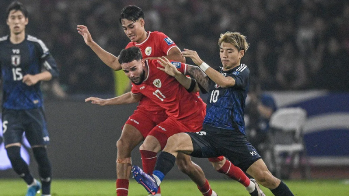 Eintracht Frankfurt Boyong Ritsu Doan dari Freiburg dengan Kontrak Jangka Panjang