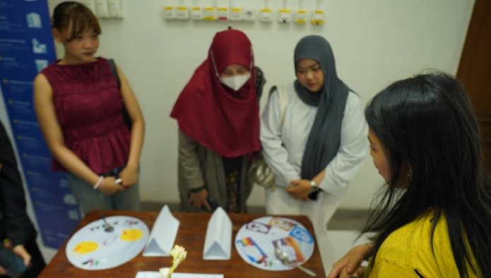 Datangkan Seniman dari Malaysia, Kolektif Hysteria Gelar 'Hajatan' melalui Screen Printing