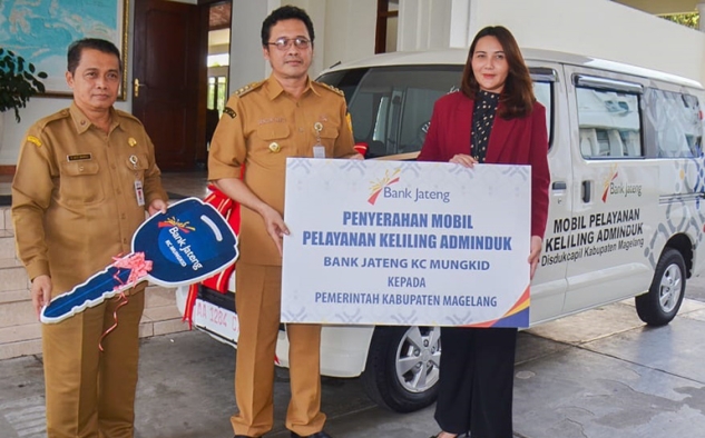 Grengseng Pamuji Terima Mobil Pelayanan Keliling Adminduk dari Bank Jateng Mungkid