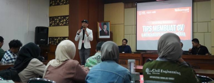 Telkomsel dan UNS Bekali Mahasiswa Hadapi Dunia Kerja Lewat Sharing Session