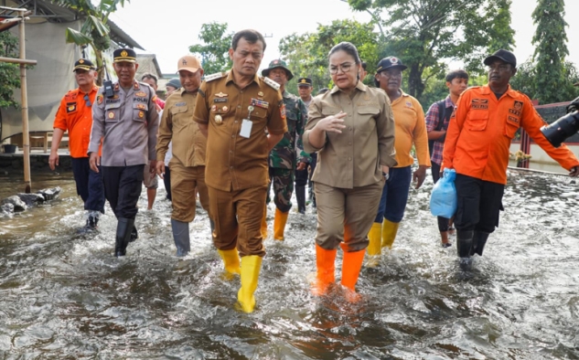 Tinjau Korban Banjir, Gubernur Jateng Pastikan Bantuan Tepat Sasaran