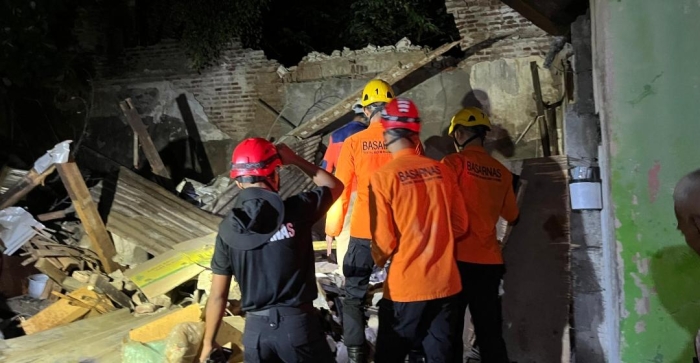 Rumah Tua di Semarang Tengah Roboh, Empat Orang Luka-Satu Lainnya Meninggal