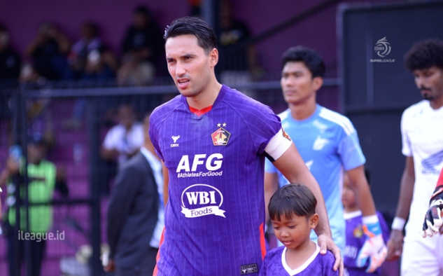 Ezra Walian Siap Antar Persik Kediri Raih Kemenangan Lawan PSIM Yogyakarta