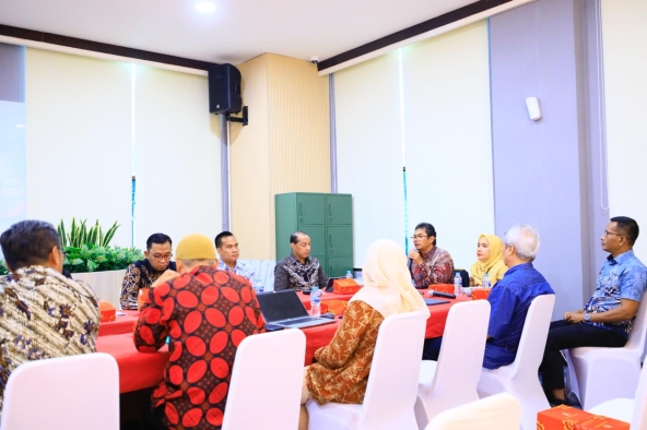 OJK Fasilitasi Pertemuan antara Pindar DSI dengan Lender