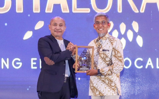 Jadi Pendorong Aglomerasi Solo Raya, Gubernur Jateng Terima Penghargaan Cita Loka Fest 2025