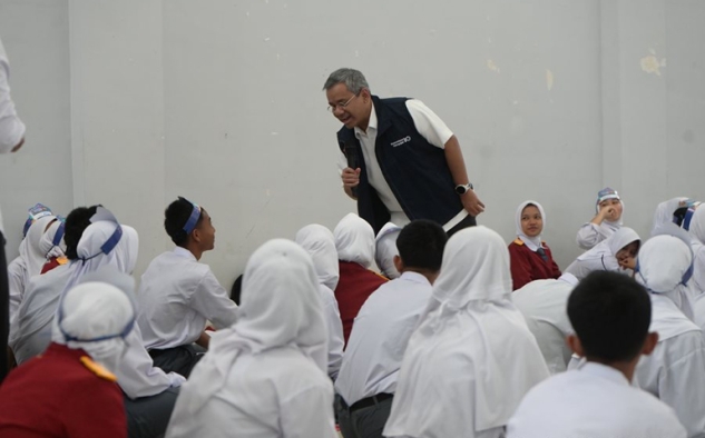 Purbaya dan Dua Wamenkeu Jadi Relawan Kemenkeu Ajak Pelajar Pahami APBN dan Pengelolaan Keuangan Negara