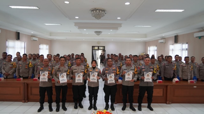 Kabag SDM Polrestabes Semarang Sosialisasikan E-Book “Bhabinkamtibmas Tangguh Pangan” 