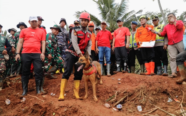 Percepat Penanganan, Gubernur Luthfi Cek Lokasi Tanah Longsor Cibeunying Cilacap 