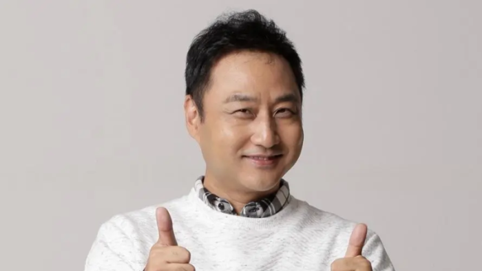 Komedian Kim Soo Yong Dilarikan ke Rumah Sakit Setelah Pingsan Saat Syuting