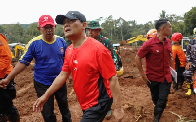 Relokasi Warga Korban Longsor Cibeunying, Gubernur Jateng Perintahkan Bupati Cilacap Siapkan Lahan 3,5 Hektare 