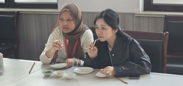 Mahasiswa Asia Tenggara Rasakan Pengalaman Budaya Mendalam Selama Kunjungan ke Shanxi, Tiongkok