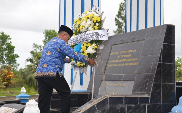 Peringati HUT Korpri dan Hari Kesehatan Nasional, Pemkab Cilacap Adakan Ziarah 