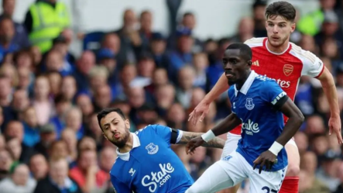 Banding Ditolak, Idrissa Gueye Resmi Diskors Tiga Laga; Moyes Pastikan Insiden Sudah Selesai