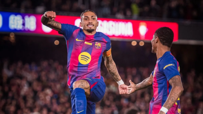 Dua Gol Raphinha Kokohkan Barcelona di Puncak Klasemen