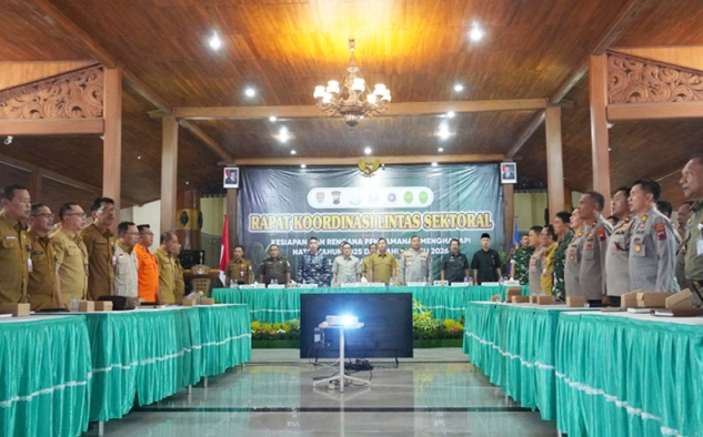 Bupati Syamsul Minta Dishub Berkoordinasi dengan Polresta Cilacap untuk Pastikan Kelancaran Lalin Selama Nataru