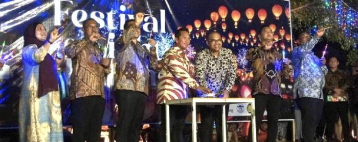 Pesona Taman Bank Jateng di Festival of Light Batang