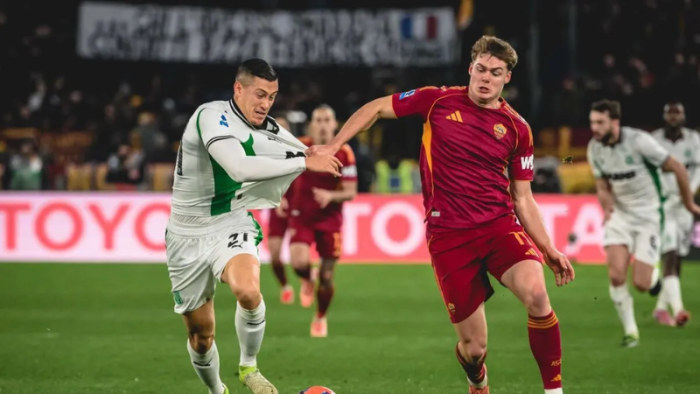 AS Roma Tundukkan Sassuolo 2-0, Jay Idzes Tampil Penuh di Lini Belakang