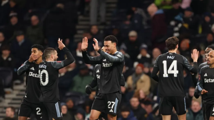 Aston Villa Singkirkan Tottenham, Melaju ke Putaran Keempat FA Cup