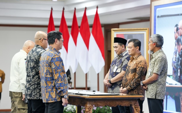 Konsisten Terapkan Sistem Merit, Gubernur Jateng Lantik 1.049 Pejabat