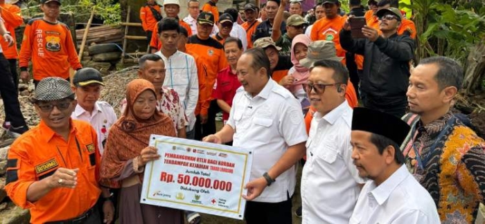 Wujud Kepedulian, Bank Jateng Bantu Bangun Rumah Korban Longsor