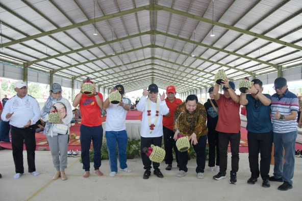 Resmikan Pasar Ikan Rejomulyo, Wali Kota Agustina Hidupkan Optimisme Pedagang Ikan