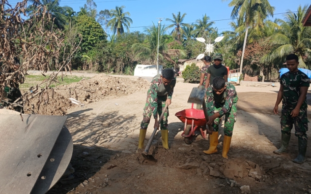 TNI Tak Hanya Bersih-bersih Namuan Juga Lakukan Renovasi Rumah hingga Sekolah di Aceh Tamiang