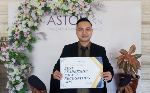 Aston Inn Pandanaran Semarang Beri Apresiasi Karyawannya yang Berprestasi