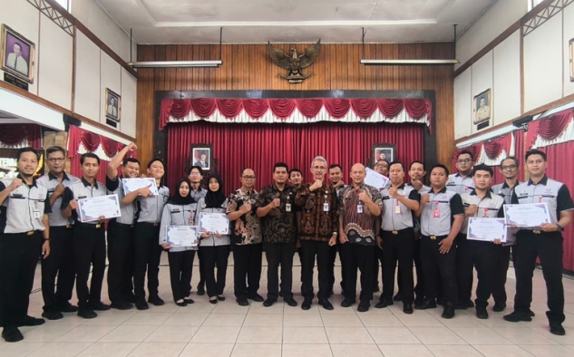 Pemprov Jateng Beri Penghargaan ke Petugas Trans Jateng