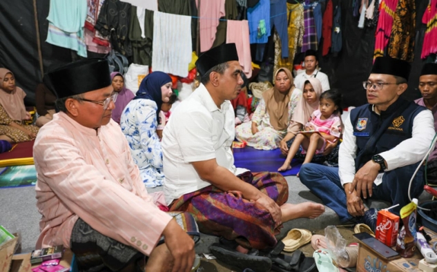 Gus Yasin Minta Pembangunan Huntara untuk Pengungsi Korban Tanah Gerak di Tegal Dipercepat 