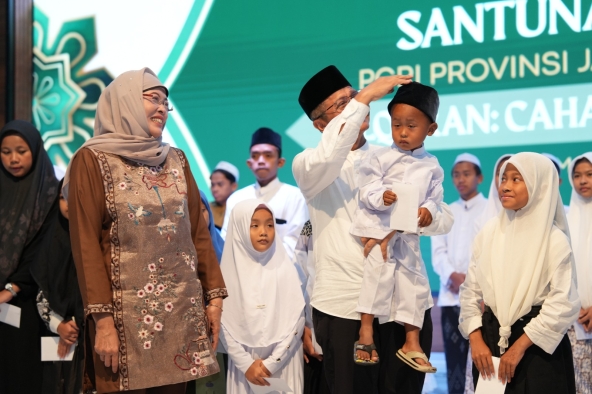 Ramadan, UPGRIS Berbagi Kebahagiaan Bersama 700 Anak Yatim