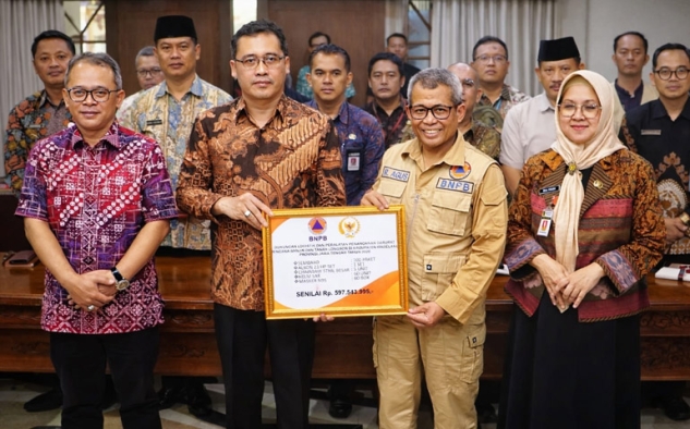 Bupati Magelang Terima Bantuan Logistik dan Peralatan untuk Penanganan Bencana dari BNPB