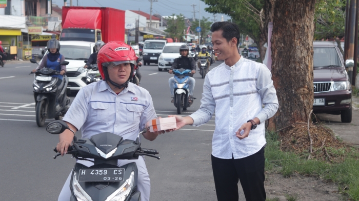 Lapas Semarang Bagikan Ratusan Takjil kepada Masyarakat